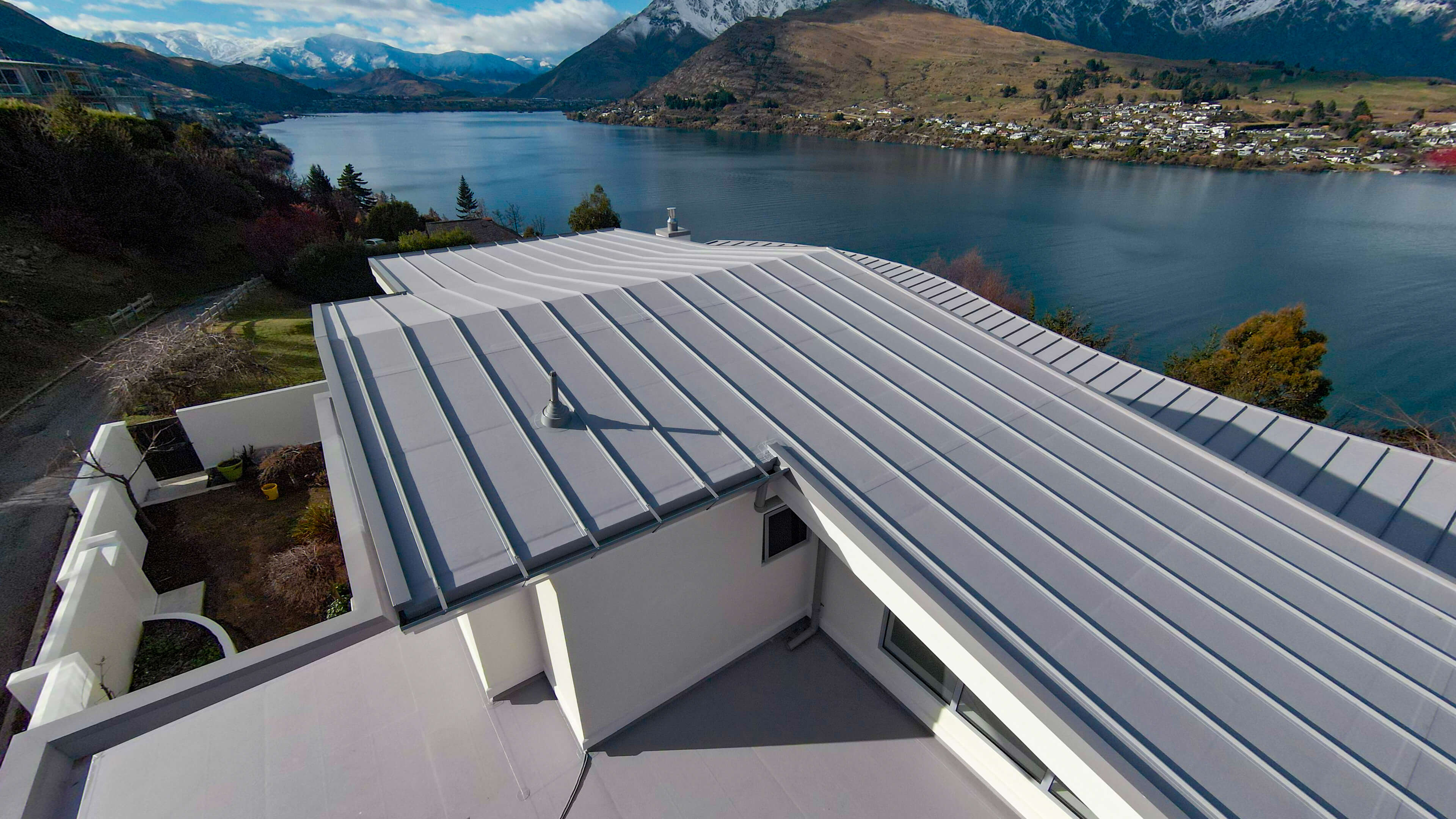Membrane Roofs Brought to Life with New Options for Colour and Weldable Ribs