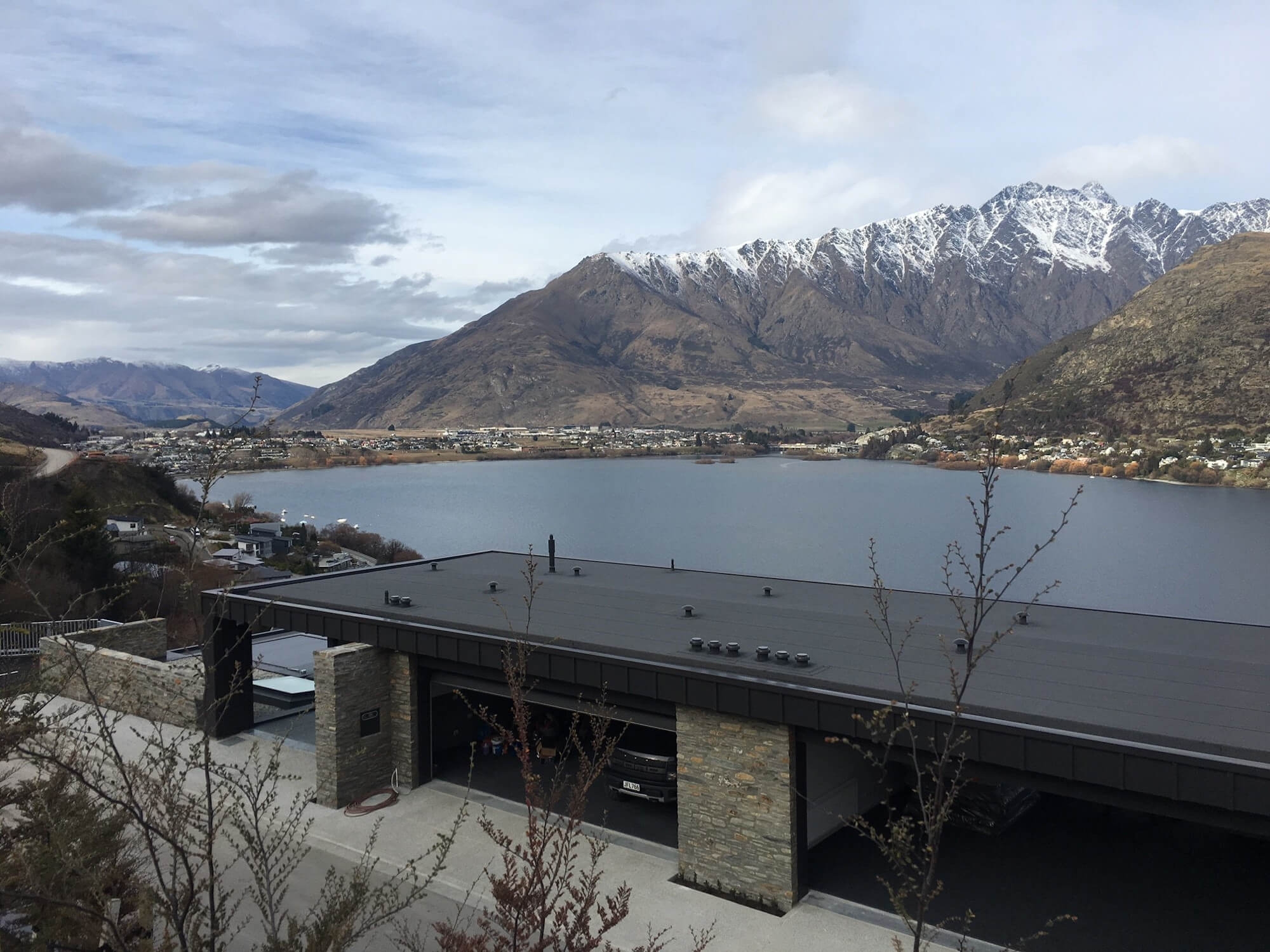 Thumb.Queenstownlybra