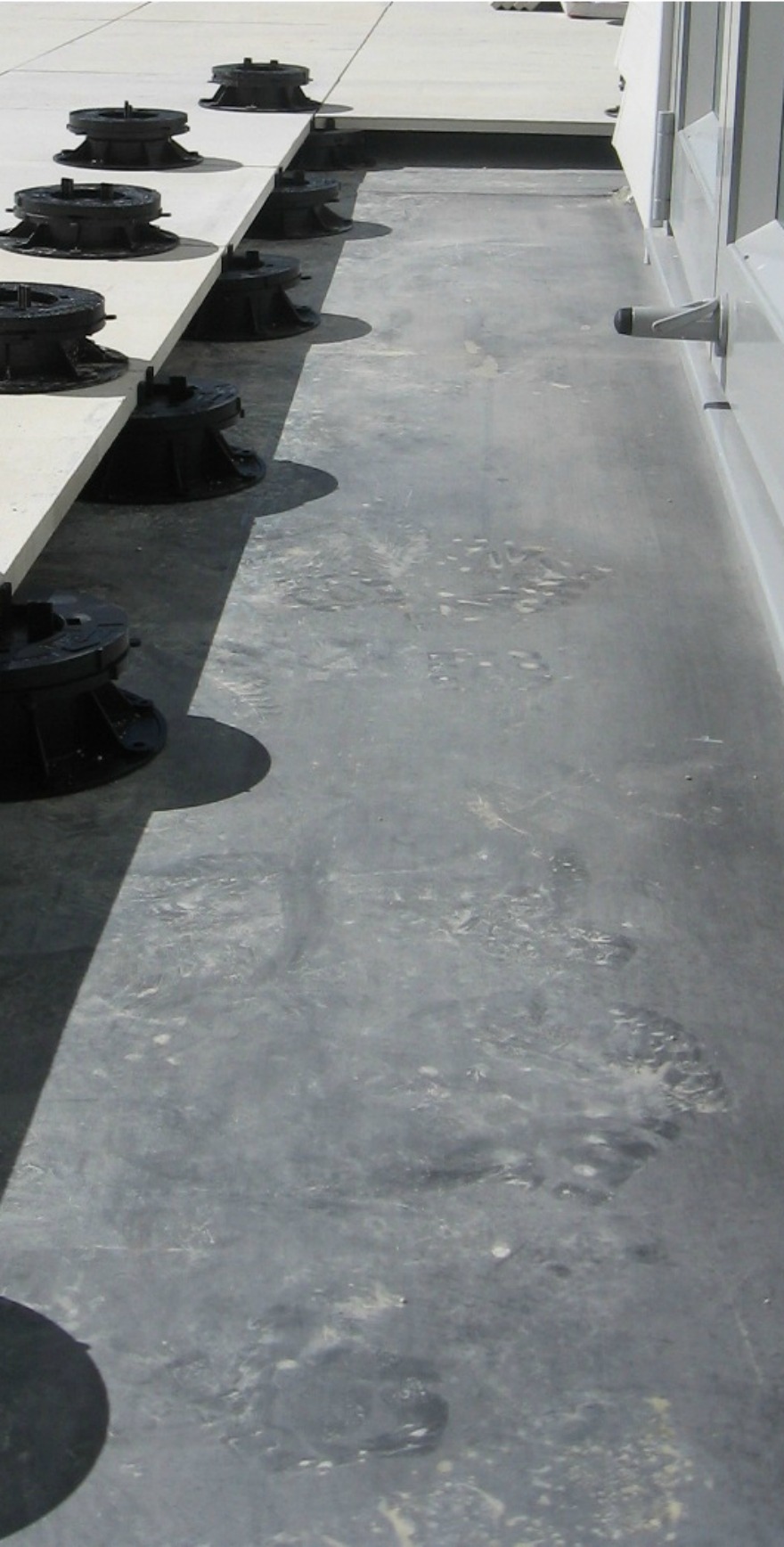 Buzon Helps To Create Indoor Outdoor Flow